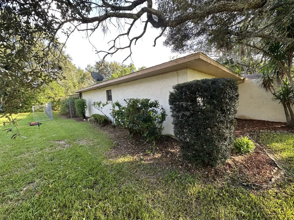 Affordable yard maintenance in Spring Hill, FL - Eco Property Maintenance