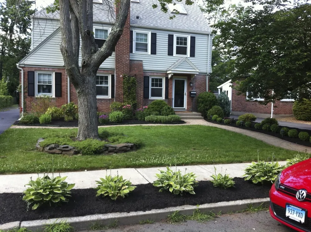 Expert residential landscaping in West Hartford, CT - Eco Turf Landscaping