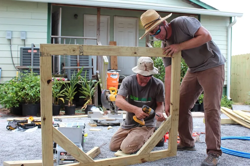 Professional lawn mowing service in New Orleans, LA - Eco Urban Landscaping