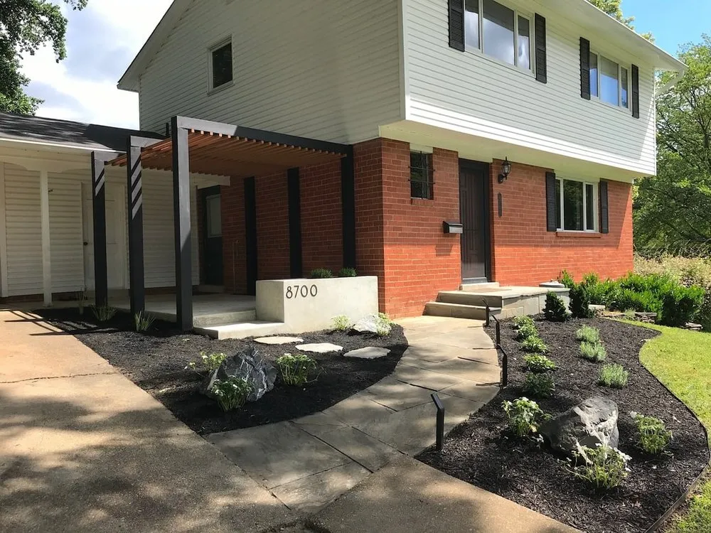 Reliable lawn care service near you in Springfield, VA by Ecoart Studios