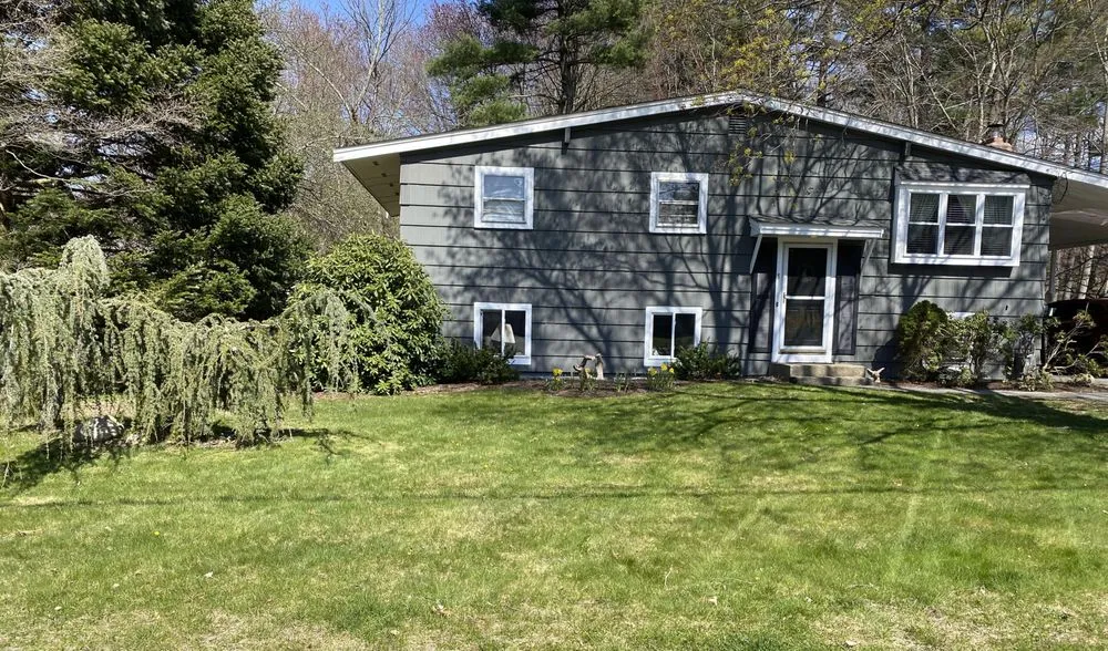 Professional lawn care service for beautiful yards across Franklin, MA - Ecograss Landscaping