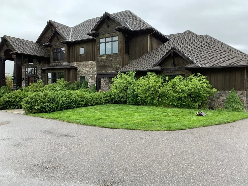 Professional lawn care service experts serving Missoula, MT - Ecoland Services