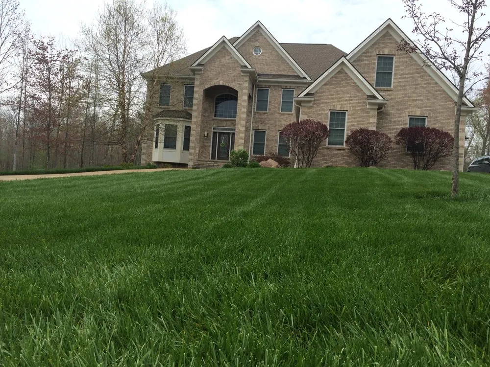 Affordable yard maintenance experts serving Eastlake, OH - Ecolawn