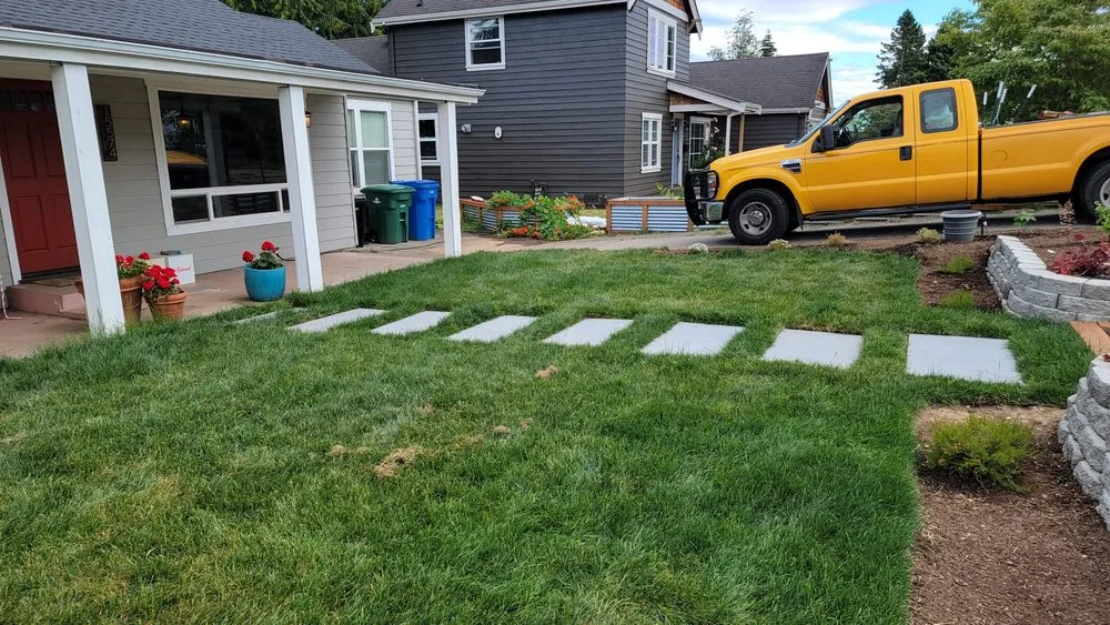 Local lawn care service in Lynnwood, WA - Ecomecos Landscaping