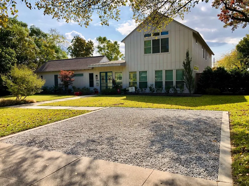 Affordable lawn care service for residential properties across Dallas, TX - EcoMow Lawn & Landscape