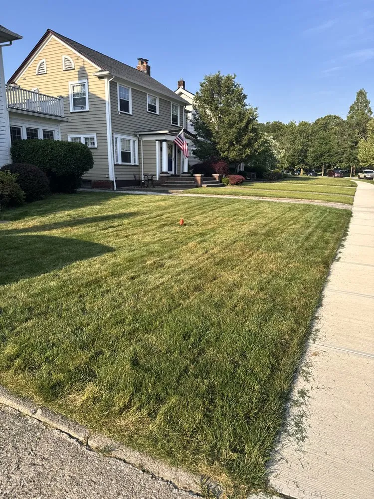 Professional lawn care service in Cleveland, OH by EcoMow Lawncare