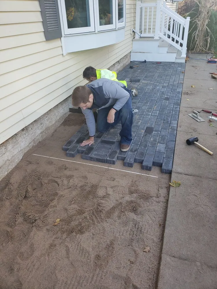 Custom lawn mowing service in Chippewa Falls, WI - Econolawn