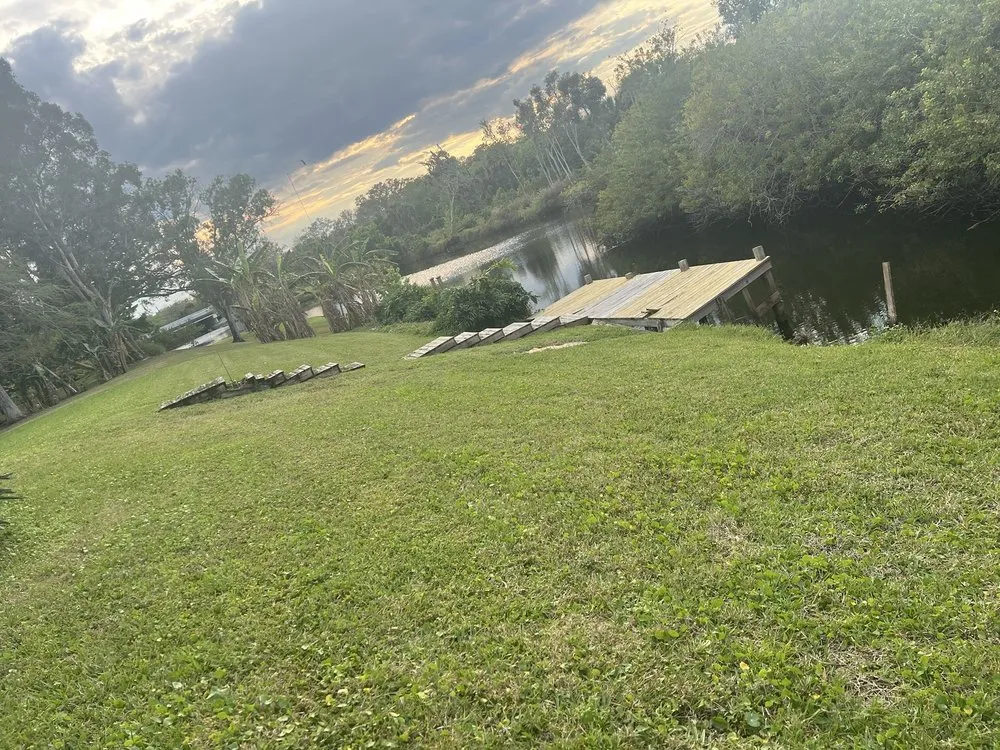 Affordable garden landscaping experts serving Palm Bay, FL - Economy Cut Lawn Care