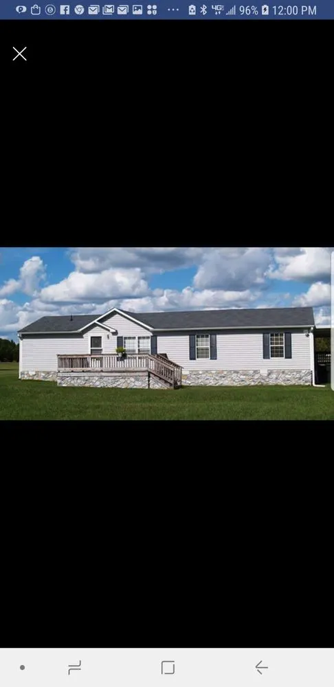 Local lawn mowing service experts serving Palm Bay, FL - Economy Cut Lawn Care