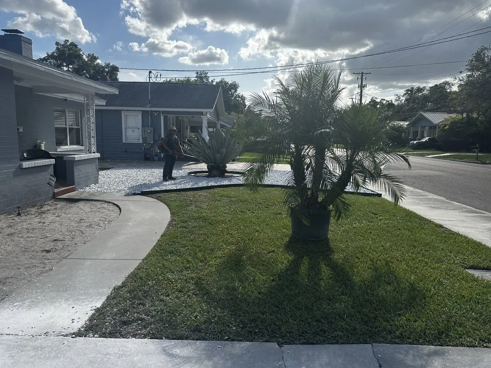 Trusted outdoor landscaping experts serving Tampa, FL - Economy Landscaping