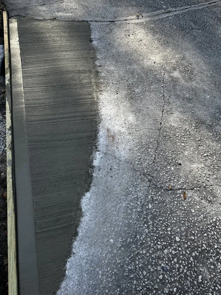 Expert lawn mowing service in Tampa, FL by Economy Landscaping