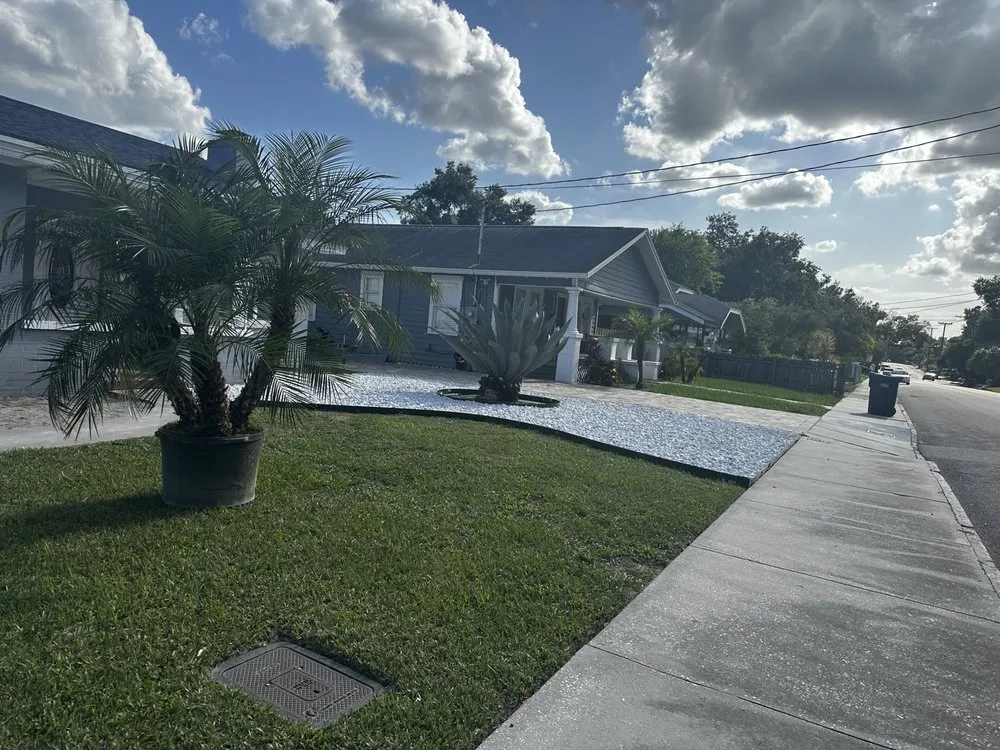 Reliable landscaping services for residential properties in Tampa, FL by Economy Landscaping