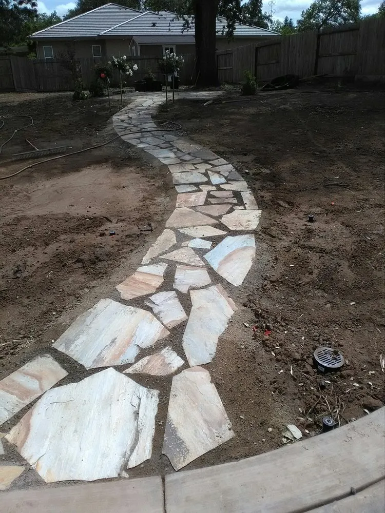 Top-rated garden landscaping for year-round maintenance in Yuba City, CA by Econova Landscaping and Design