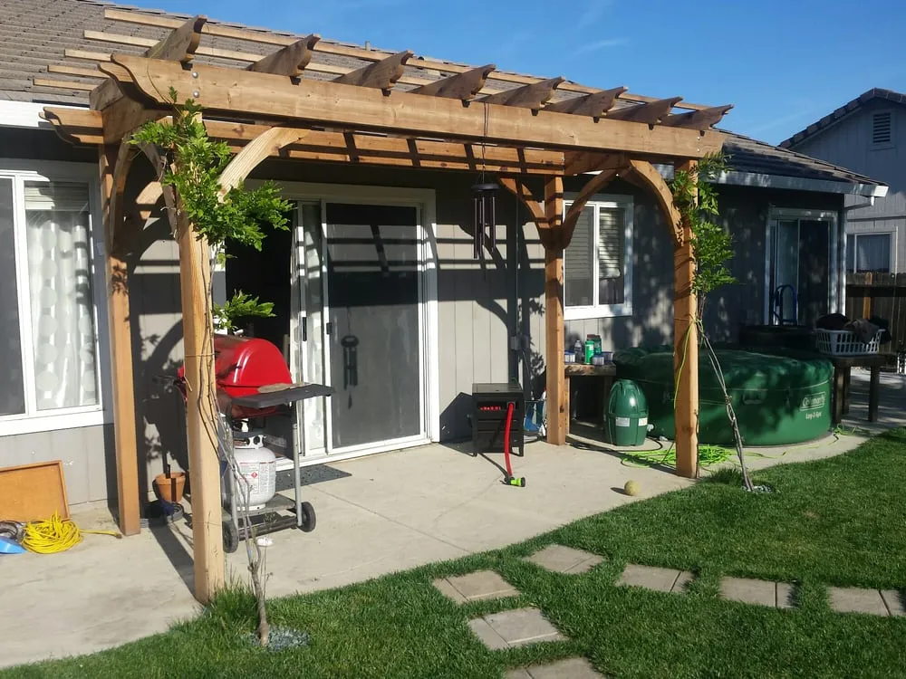 Reliable lawn mowing service in Yuba City, CA - Econova Landscaping and Design