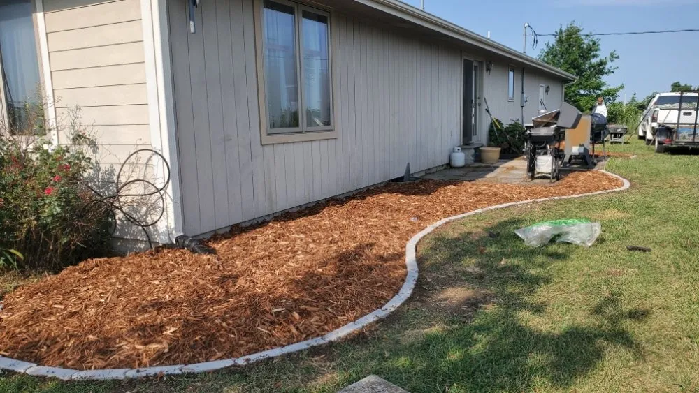 Expert yard maintenance in Berryton, KS by Ecoscape Lawn & Landcare
