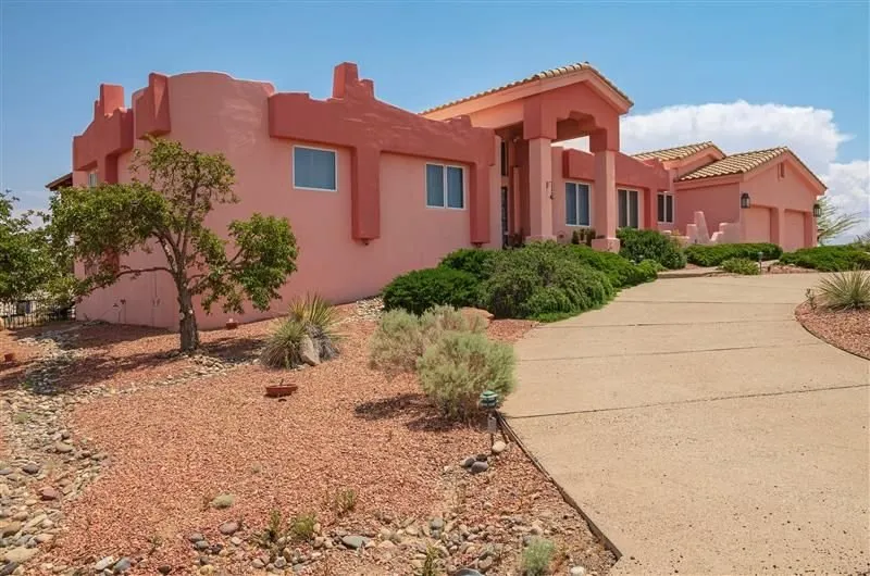 Top-rated outdoor landscaping for beautiful yards in Saint George, UT by EcoScape Solutions