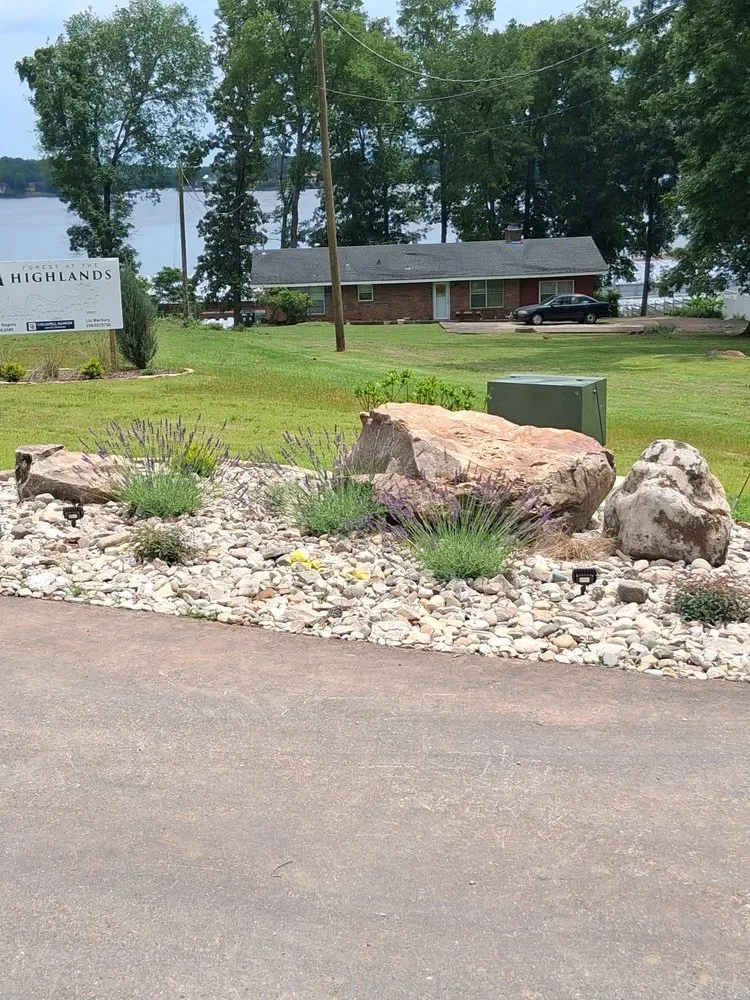 Professional lawn care service in Florence, AL - Ecoscapes Landscaping