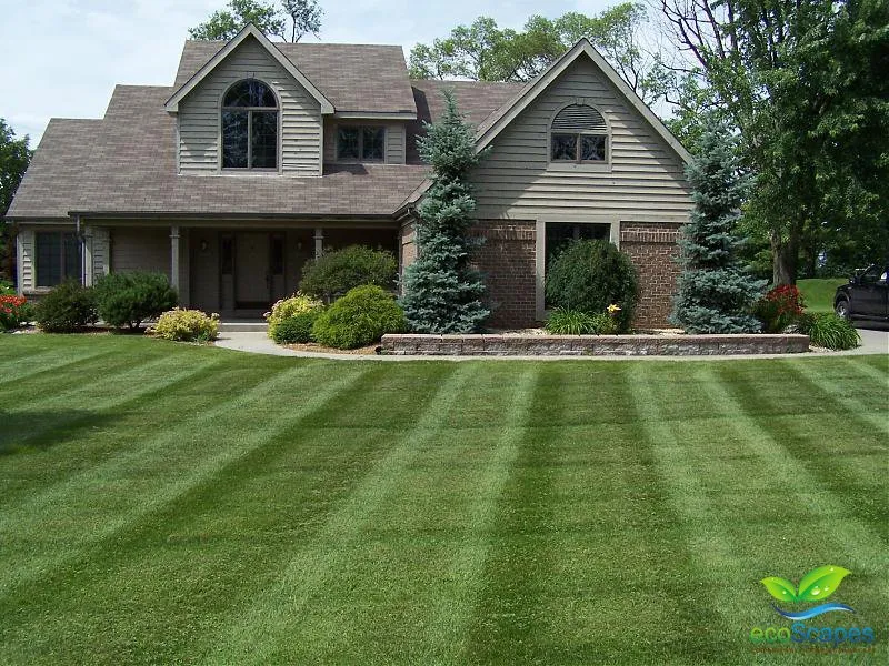 Local lawn mowing service experts serving Omaha, NE - EcoScapes