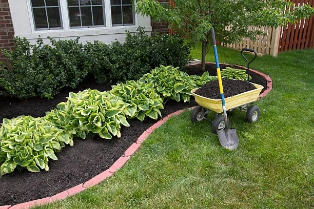 Custom residential landscaping for beautiful yards across St. Cloud, MN - ECOshifters