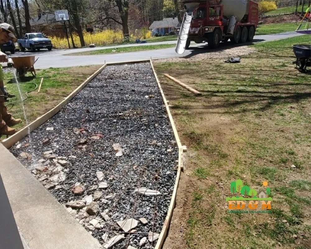 Professional yard cleanup service experts serving Lynn, MA - ED & M Construction & Landscape