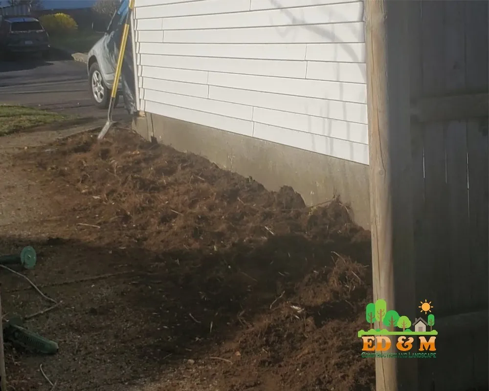 Top-rated yard cleanup service in Lynn, MA - ED & M Construction & Landscape