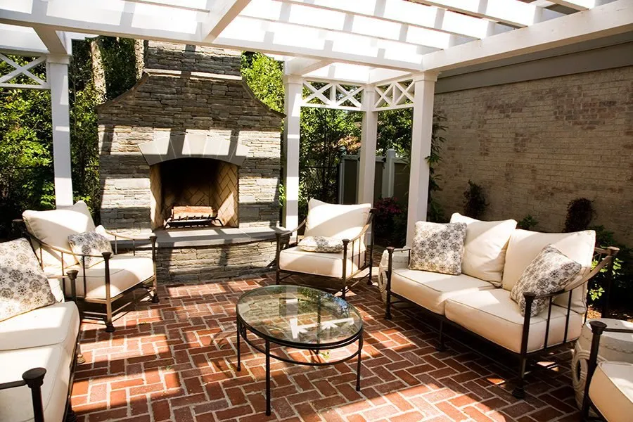 Affordable lawn care service experts serving Roswell, GA - Ed Castro Landscape Inc