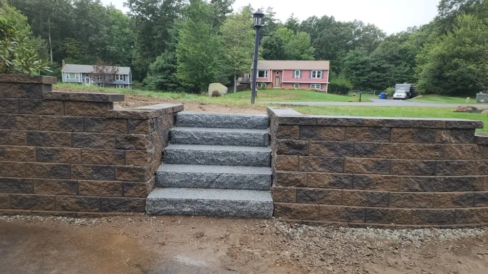 Custom outdoor landscaping experts serving Merrimack, NH - E&D Landscaping