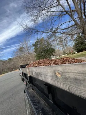 E&D Lawn Masters Logo