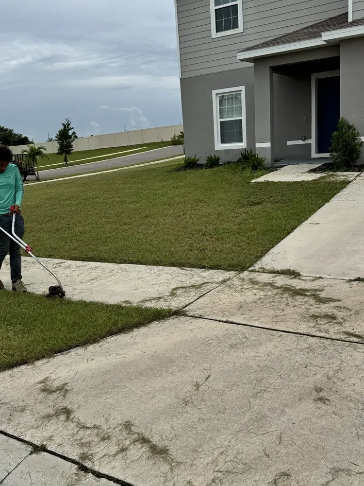 Local yard maintenance experts serving Davenport, FL - Edamis Landscaping