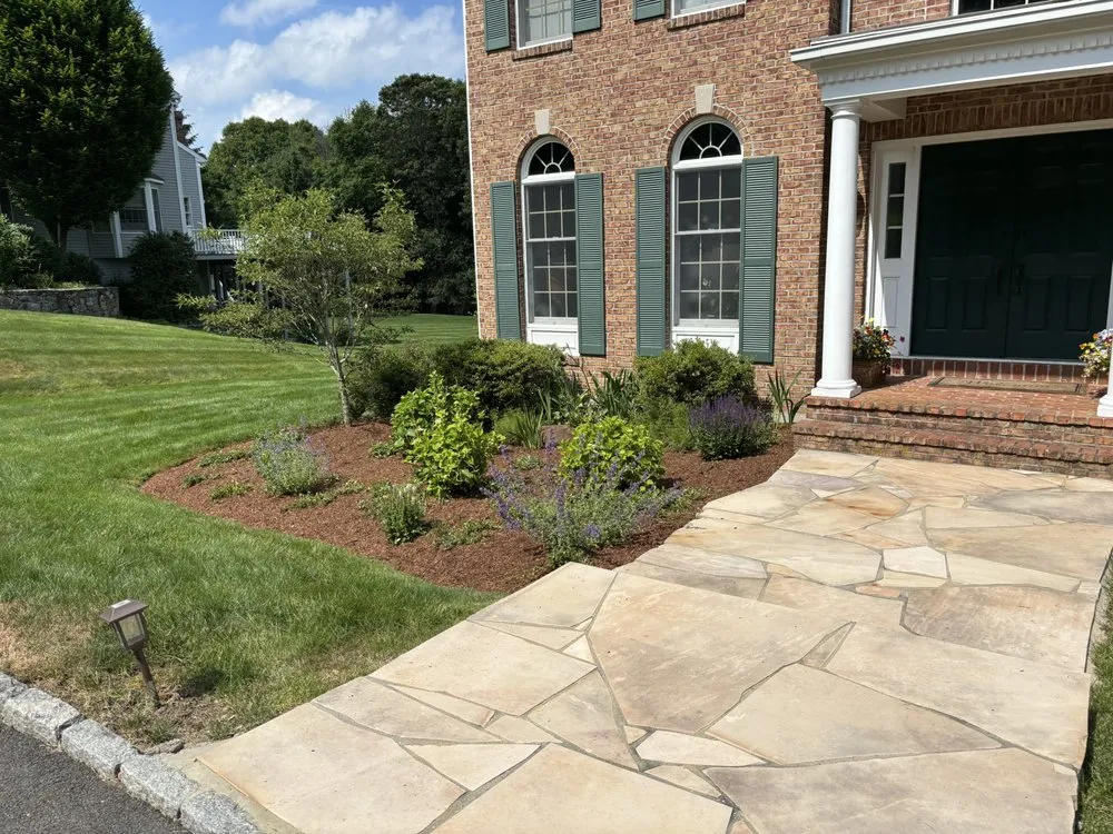 Top-rated garden landscaping for beautiful yards across Norwalk, CT - Eddie & Partners
