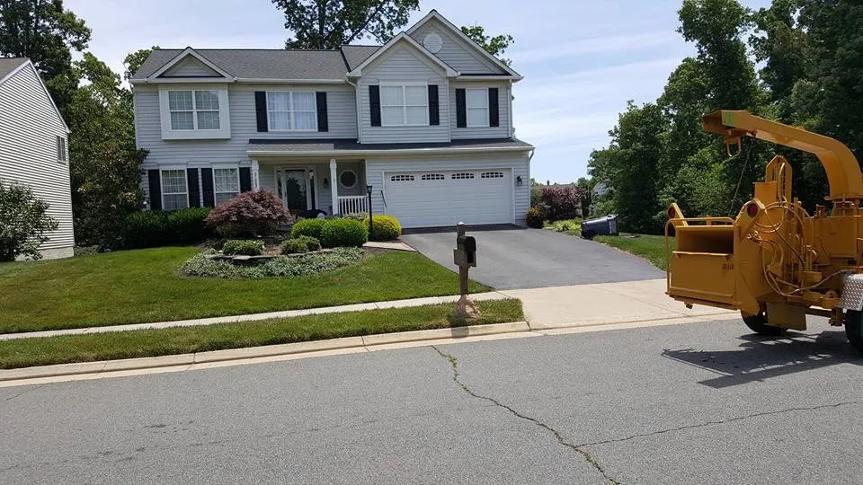 Custom lawn mowing service in Reva, VA - Eddie Nichols Tree & Landscaping