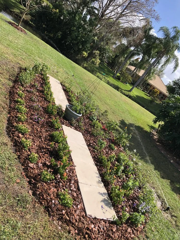 Custom residential landscaping experts serving Port St. Lucie, FL - Eddie’s Creations