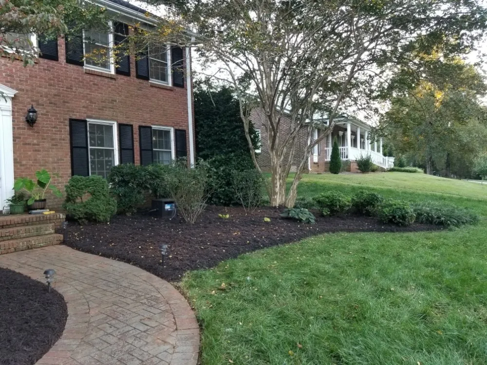 Local outdoor landscaping experts serving Spartanburg, SC - Eddie's Lawn Care and Landscaping