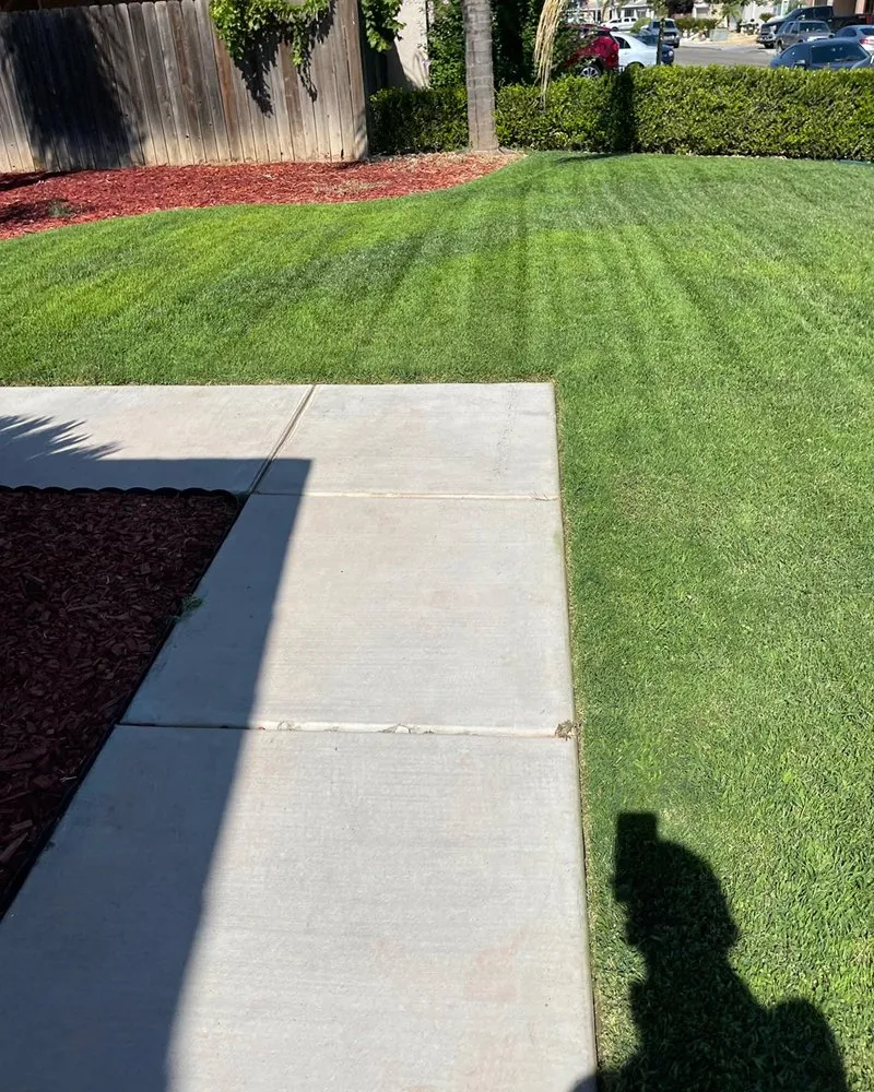 Custom residential landscaping in Fresno, CA - Eddies Lawn Maintenance