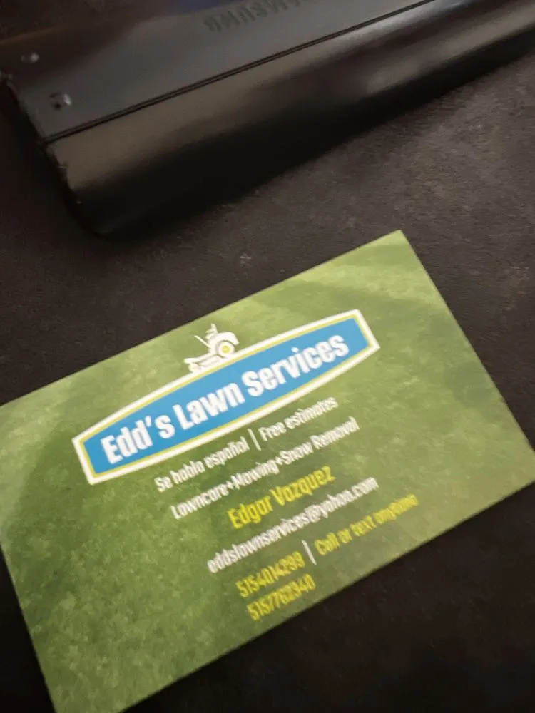 Top-rated outdoor landscaping in Des Moines, IA by Edds Lawn Services