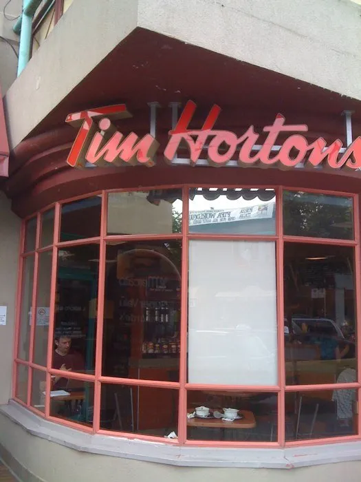 Expert lawn care service experts serving Lynwood, CA - Eden Floors Los Angeles Construction