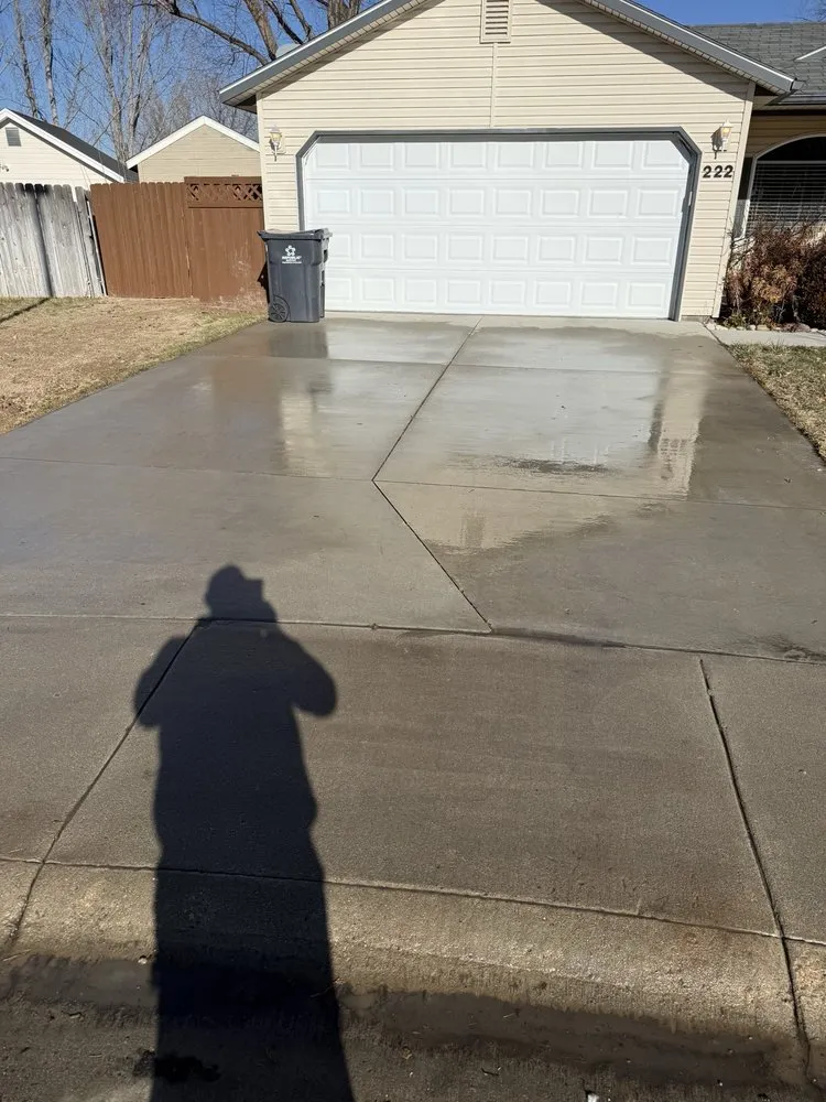 Reliable lawn mowing service experts serving Caldwell, ID - Eden Landscape Construction