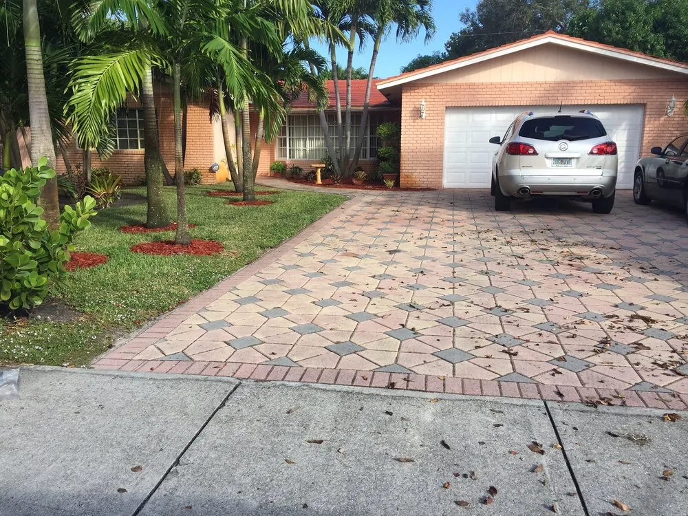Custom outdoor landscaping for beautiful yards in Fort Lauderdale, FL by Eden Lawn Service & Landscaping