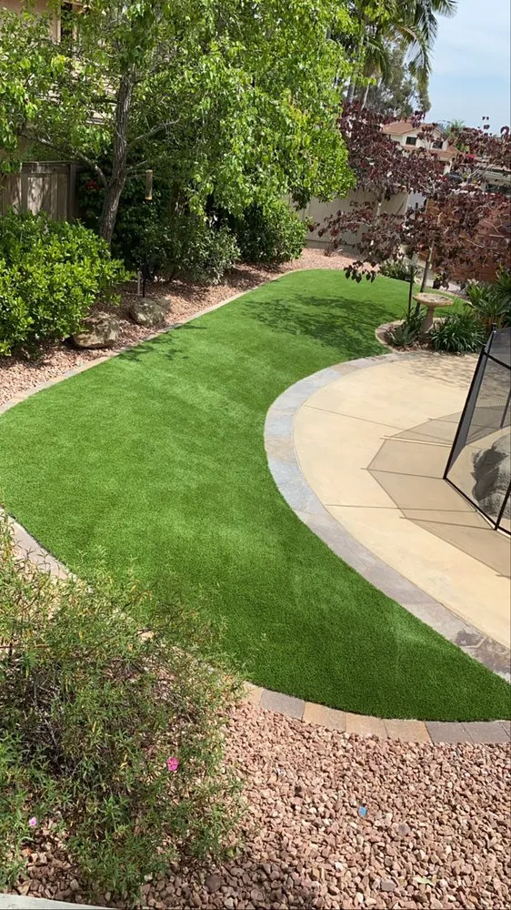 Custom residential landscaping for homes in Gold River, CA by Edeness LPA