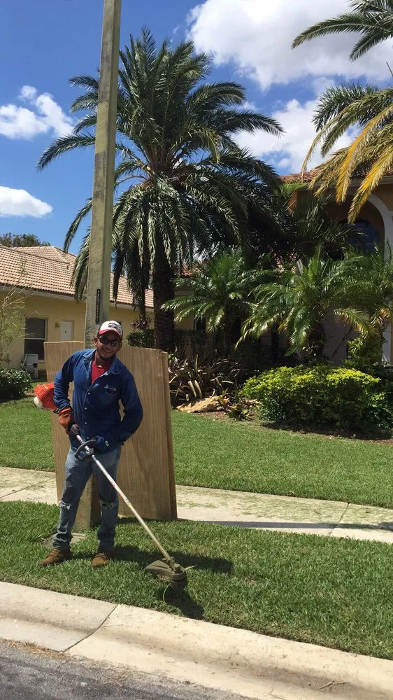 Professional residential landscaping experts serving Hollywood, FL - Edenn Landscaping