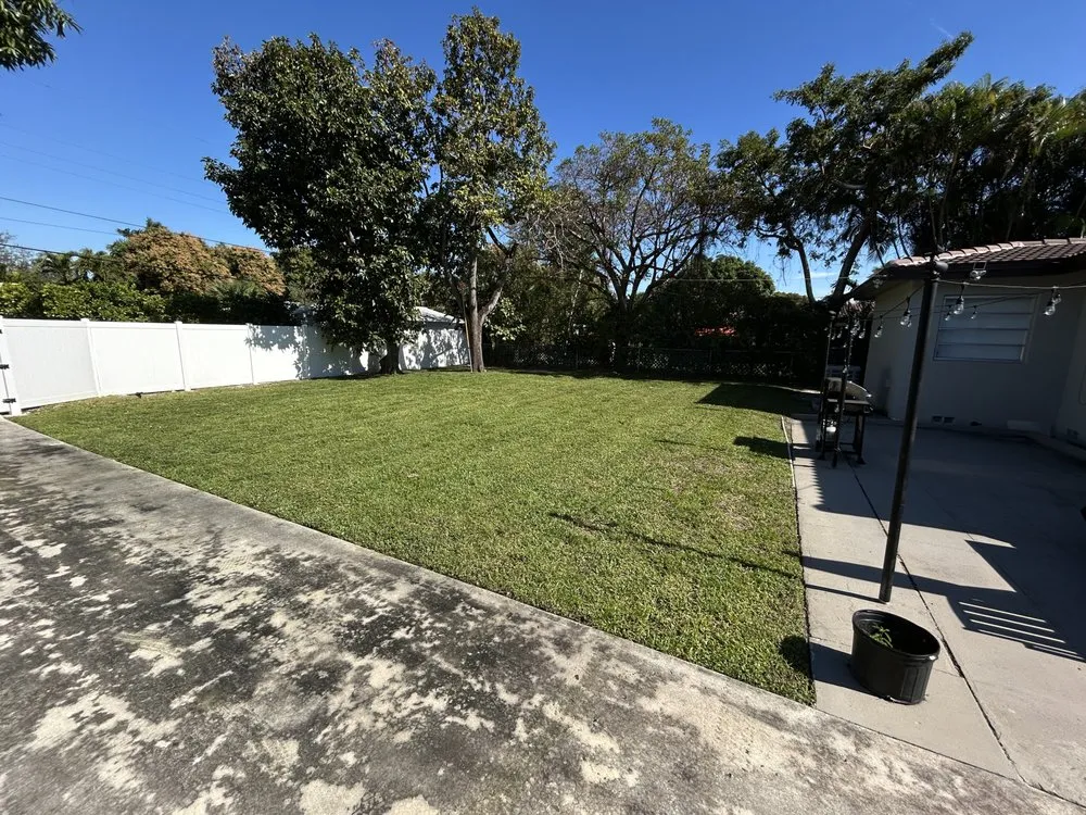 Trusted yard cleanup service for homes across Miami, FL - Eden’s Lawn Care Services