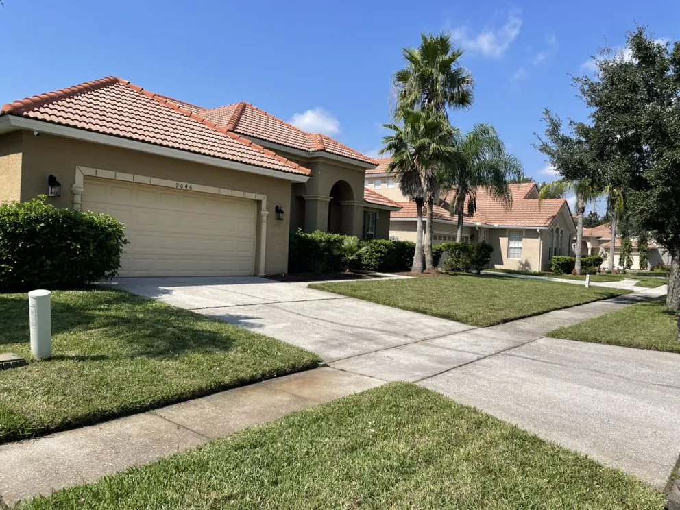 Trusted outdoor landscaping in Alafaya, FL by Edens Lawncare Landscape