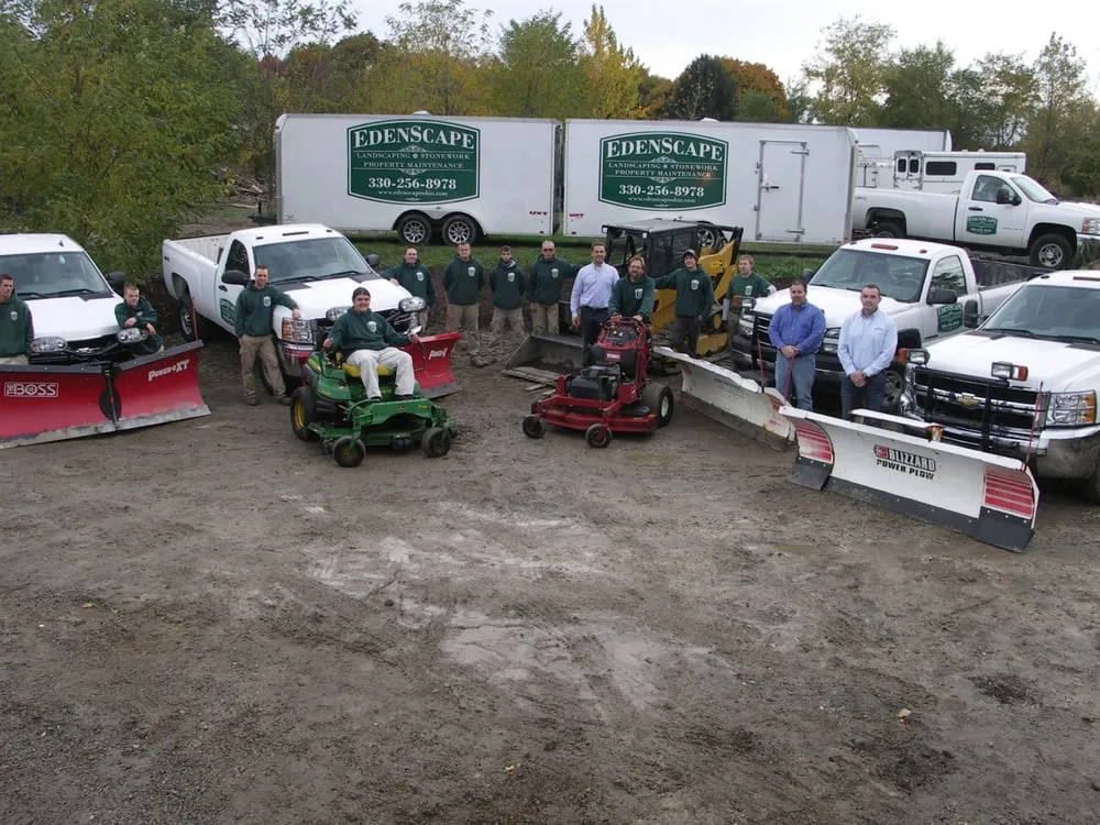 Affordable yard cleanup service in Akron, OH by Edenscape Ohio