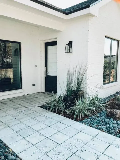 Custom yard cleanup service in Lafayette, LA by EdenScapes