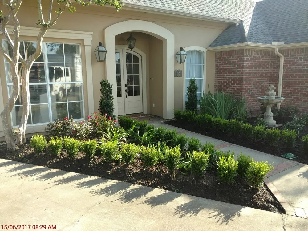 Top-rated lawn care service in Lafayette, LA - EdenScapes