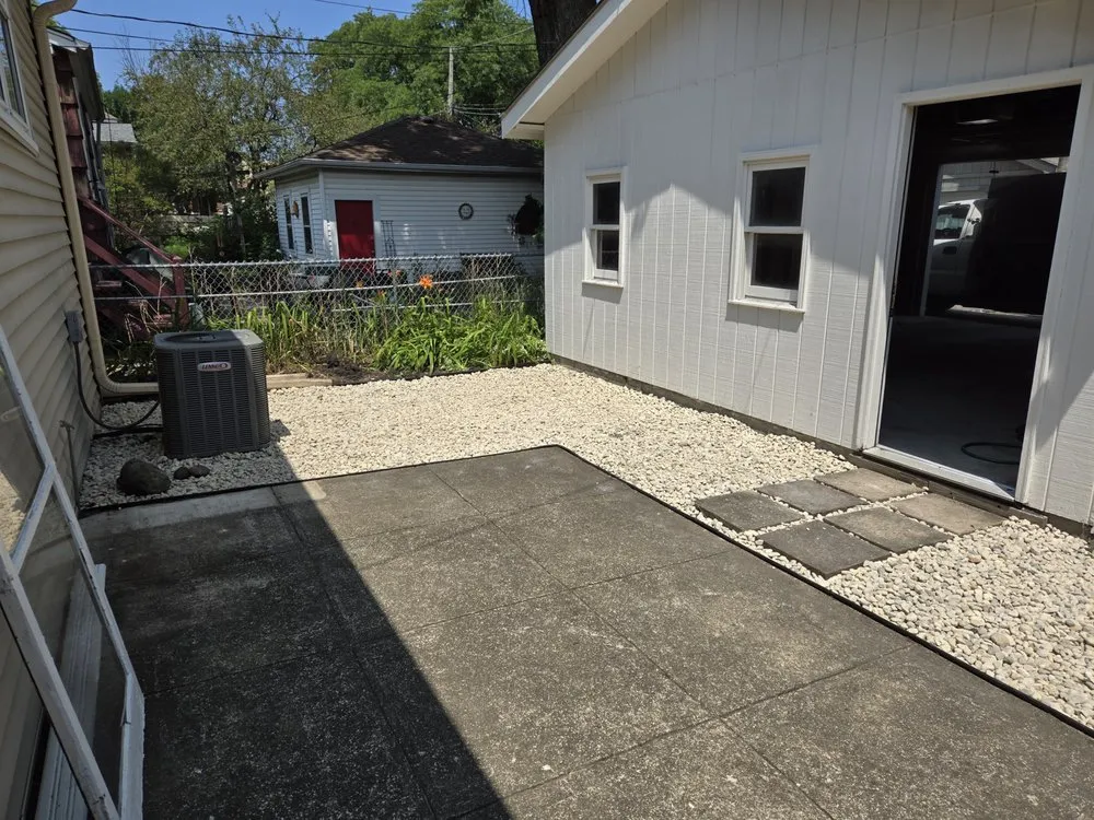 Professional garden landscaping experts serving Chicago, IL - Edgar Lawn Care