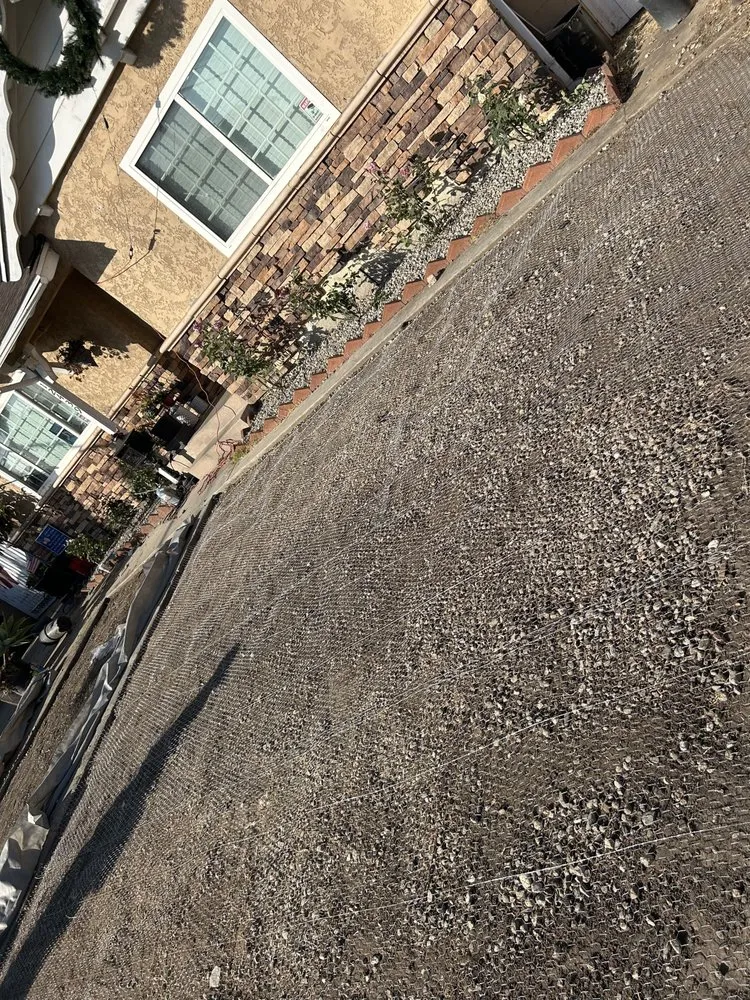 Local lawn care service experts serving West Hills, CA - Edgar Martinez