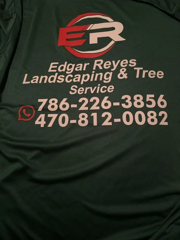 Professional yard maintenance in North Miami Beach, FL by Edgar Reyes