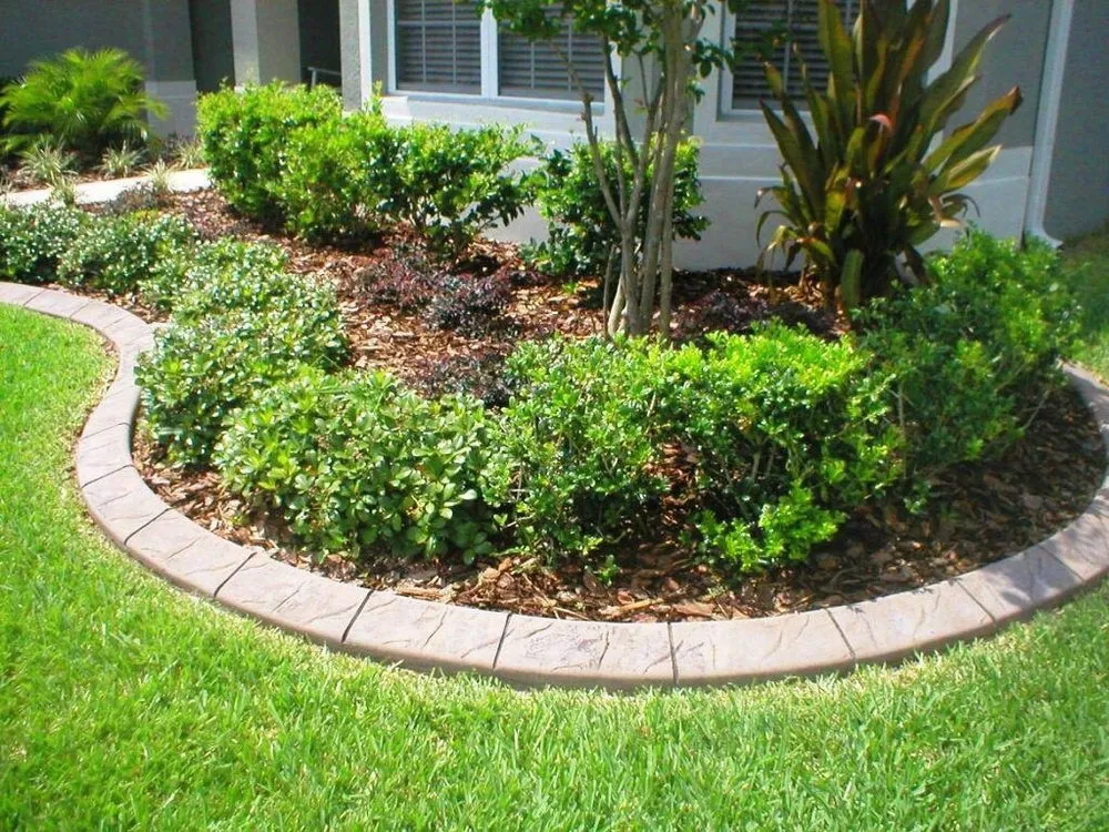 Custom outdoor landscaping in Saint John, IN - Edge Crafters