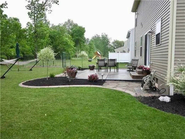 Local lawn mowing service in Saint John, IN by Edge Crafters